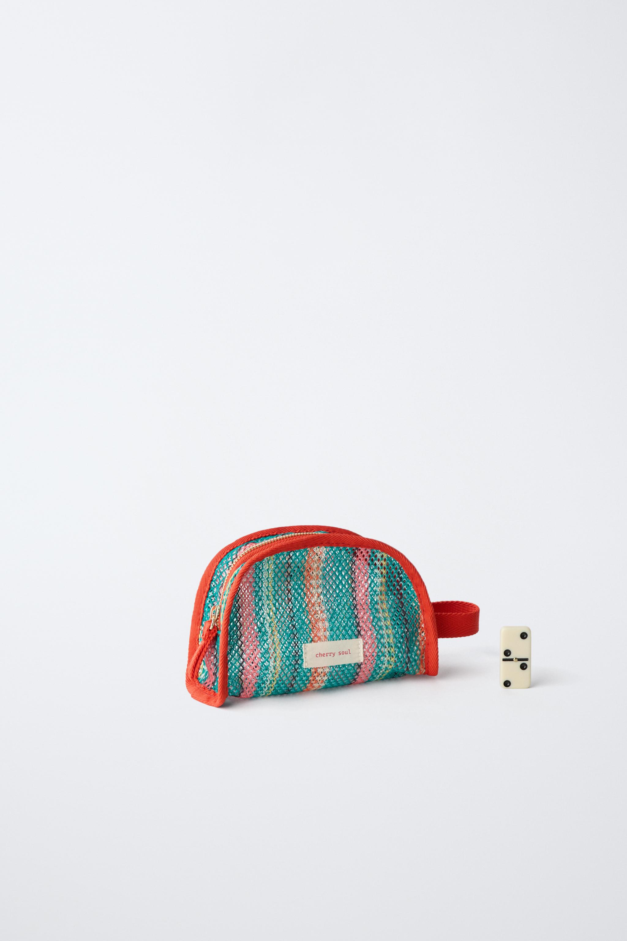 MESH TOILETRY BAG